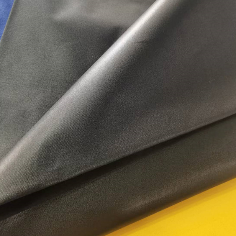 TMIE-08-1-3 Kain Gaun Bernapas Lebar 115CM Berat 90GSM Bahan Poliester Dicelup dengan Kain Poplin Poliester Halus Dipoles