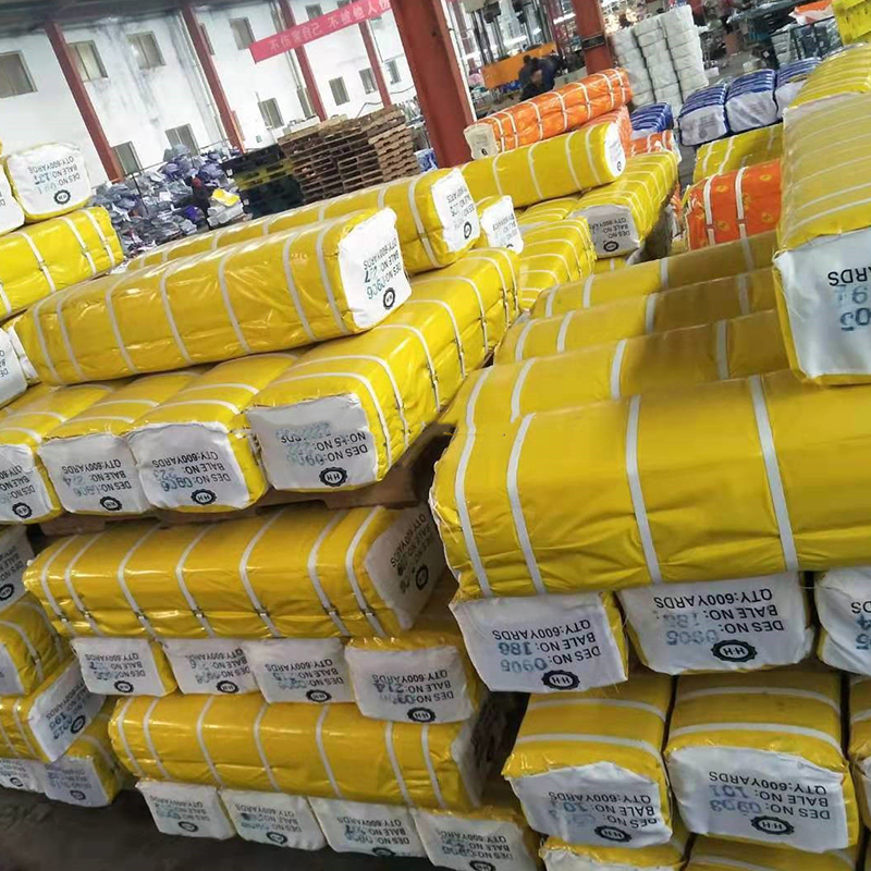 TMIE-06-7 Kain Lebar Sempit Kepadatan Tinggi 95gsm 100gsm 105gsm 110gsm 115gsm Kain Lilin Cetak Poliester